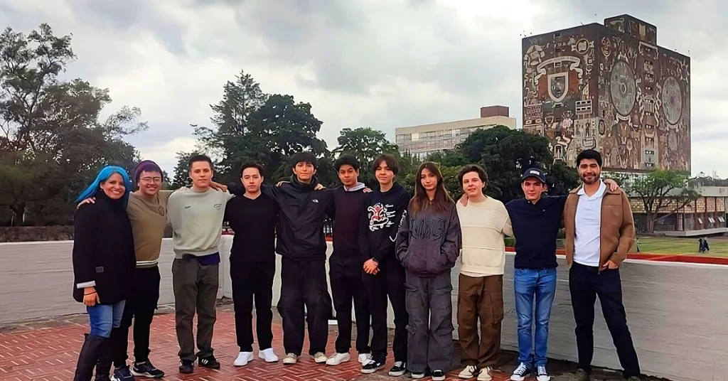 Alumnos-de-Prepa-6-de-la-UNAM-WORTEV-ACADEMY
