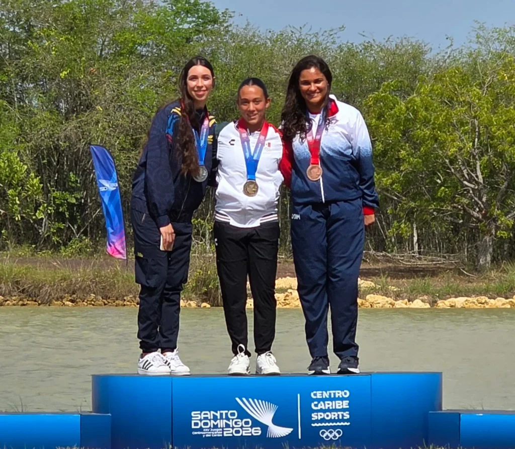 Medallistas de esquí acuático en los Juegos Centroamericanos y del Caribe Santo Domingo 2026.